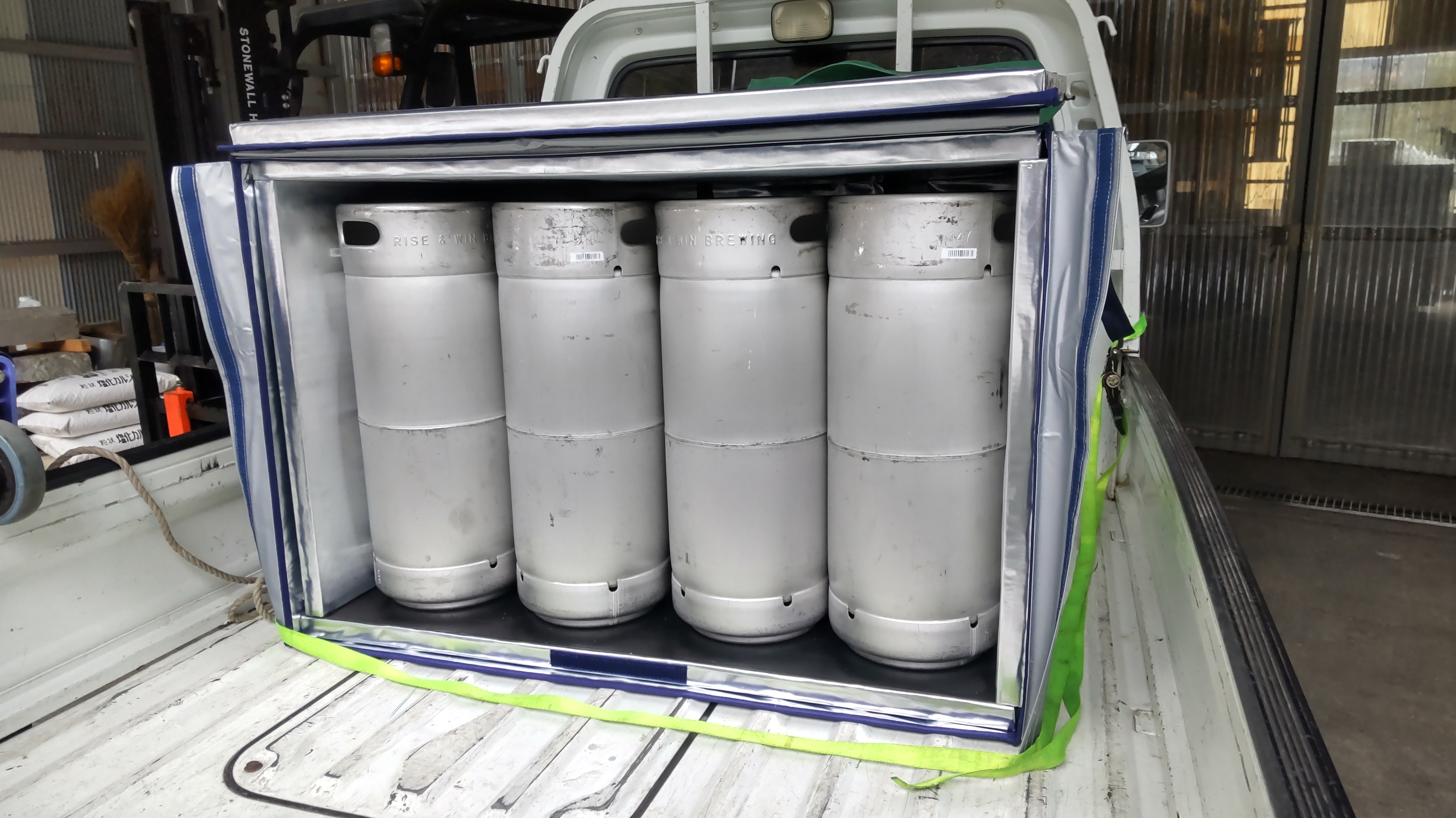 【オーダーメイド品】ビール樽輸送用大型保冷ボックス